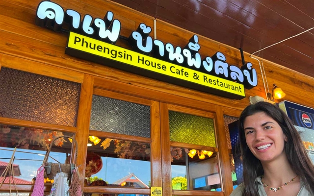 PHUENGSIN_HOUSE_CAFE.jpg