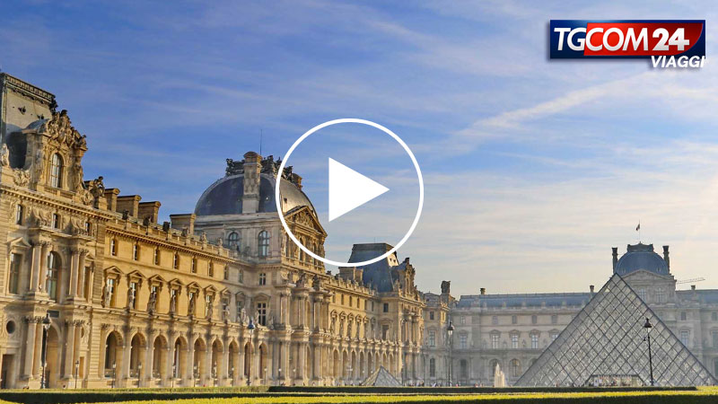 DONNAVVENTURA GOES TO PARIS