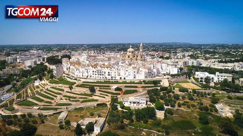 Locorotondo: a journey in the most authentic Puglia